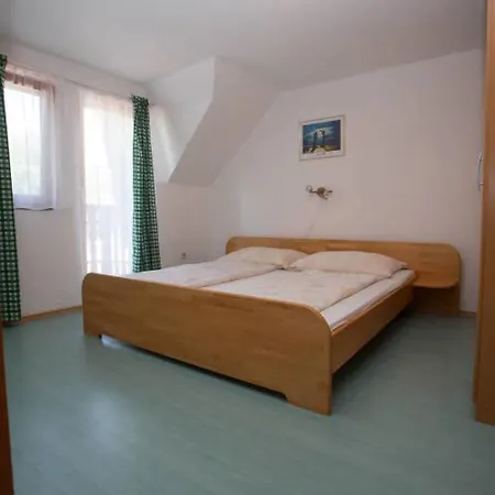 شقة Strandi Apartmanok- Aranyhid