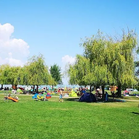 Strandi Apartmanok- Aranyhid Балатонмариафюрдё