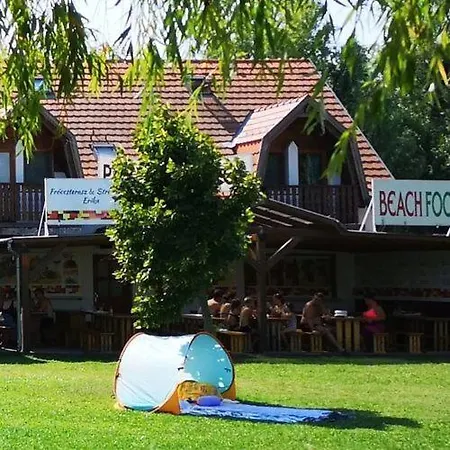 Strandi Apartmanok- Aranyhid شقة *